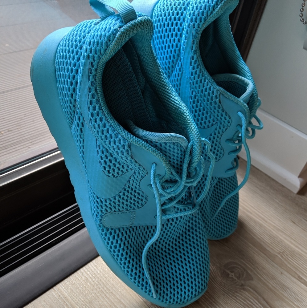 Aqua blue Nike Women's Sneaker (Size 10.5)